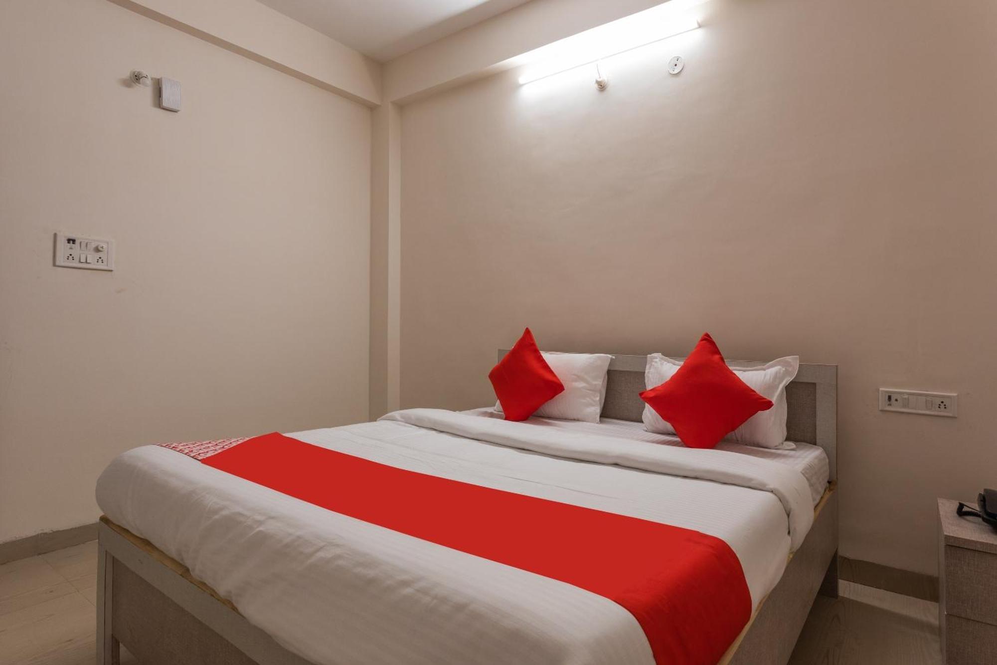 Hotel O Ocean Pearl Индаур Экстерьер фото